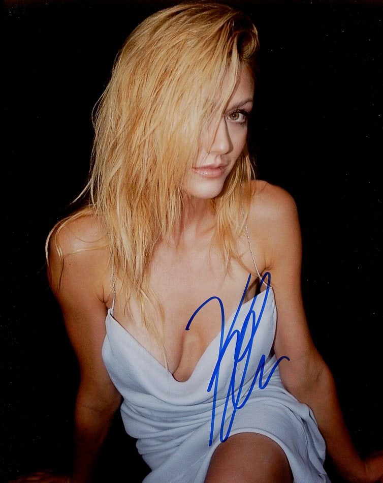 Katherine McNamara ARROW / SHADOW HUNTERS In Person Signed Photo (1 of 1)
