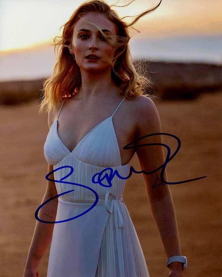 Sophie Turner SEXY / GAME OF THRONES In Person Signed Photo (1 of 1)