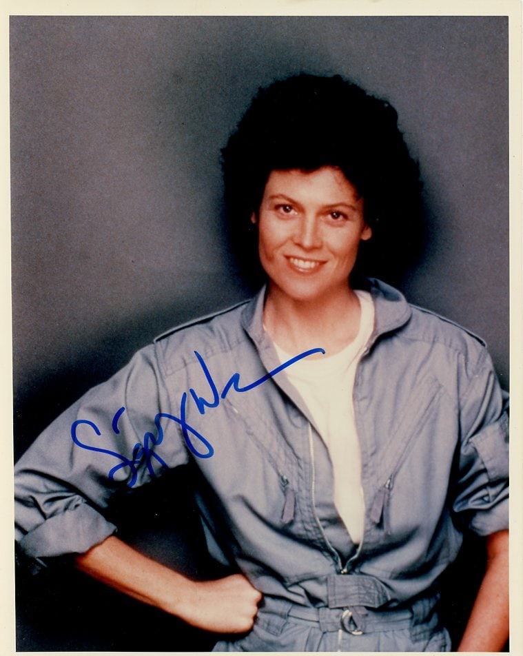 Sigourney Weaver ALIENS In Person Signed Photo (1 of 1)