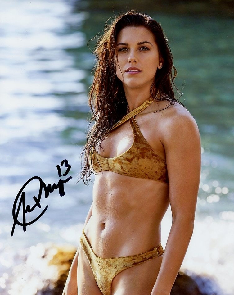 Alex Morgan SPORTS ILLUSTRATED / SOCCER In Person Signed Photo: Photo size is 8x10. Alex Morgan in person signed autographed photo. Alexandra Morgan Carrasco is an American professional soccer player for the Orlando Pride of the National Women's Soccer League, the