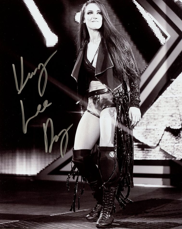 Tegan Nox WWE WRESTLER In Person Signed Photo (1 of 1)