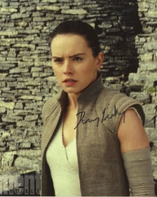 Daisy Ridley  (FULL NAME) STAR WARS In Person Signed Photo