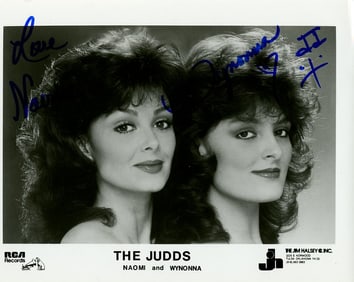 Naomi (1946-2022) and Wynonna Judd THE JUDDS Signed Photo