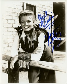 Gail Davis (1925-1997) ANNE OAKLEY Signed Photo