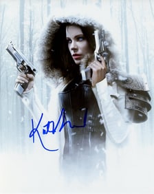 Kate Beckinsale WHITEOUT In Person Signed Photo