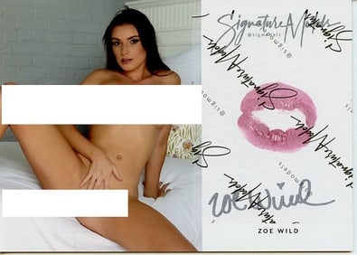 Zoe Wild HUSTLER KISS CARD In Person Signed KISS Photo