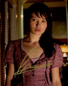 Emily Browning THE UNINVITED In Person Signed Photo