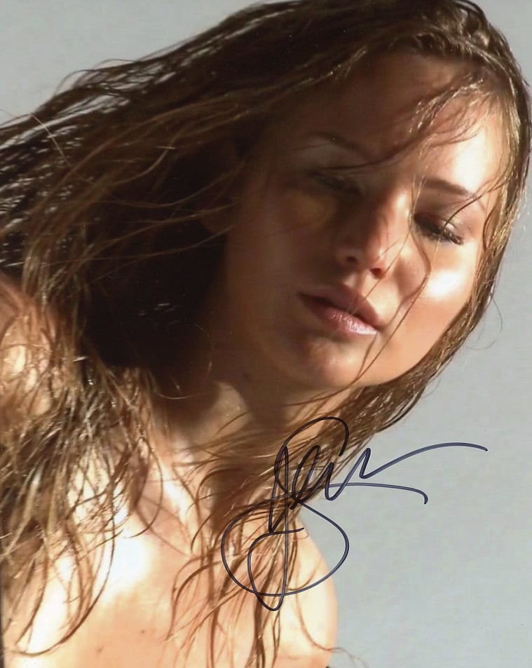 Jennifer Lawrence HUNGER GAMES / X-MEN In Person Signed Photo (1 of 1)