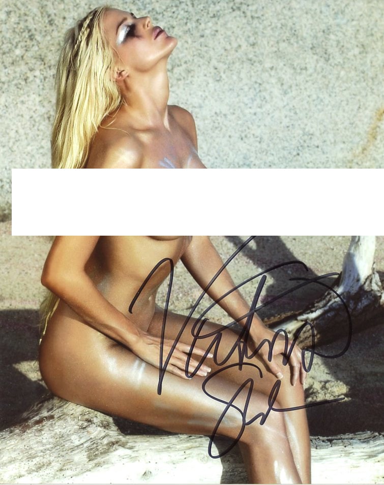 Victoria Silvstedt PLAYBOY / SWEDISH MODEL In Person Signed Photo (1 of 1)