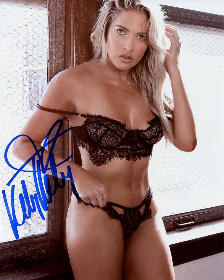 Kelly Kelly / Barbie Blank WWE In Person Signed Photo: Photo size is 8x10. PRIVATE SIGNING. EB AUTOGRAPHS PRIVATE SIGNING. Kelly Kelly / Barbie Blank sexy in person signed autographed photo. Barbara Jean Blank is an American model, actress, ring announcer