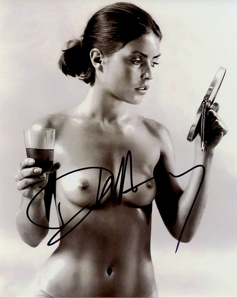 Debbie Harry MUSICIAN / BLONDIE In Person Signed Photo (1 of 1)