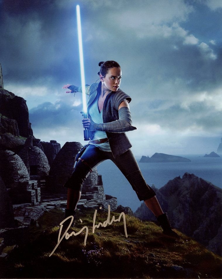 Daisy Ridley (FULL NAME) STAR WARS In Person Signed Photo (1 of 1)