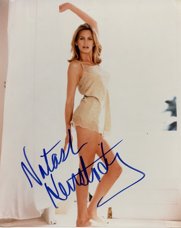 Nathsha Henstridge SPECIES / WHOLE 9 YARDS In Person Signed Photo: Photo size is 8x10. Nathsha Henstridge in person signed photo. Nathsha Henstridge has done such movies as SPECIES, THE WHOLE 9 YARDS, and GHOSTS OF MARS.