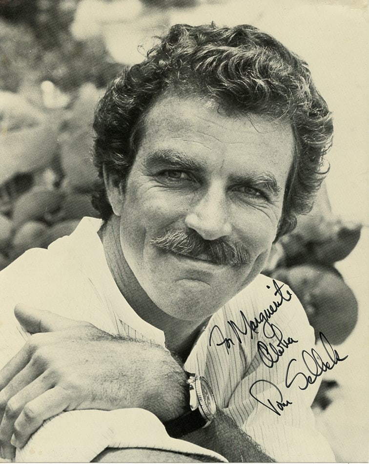 Tom Selleck MAGNUM PI Signed Photo (1 of 1)