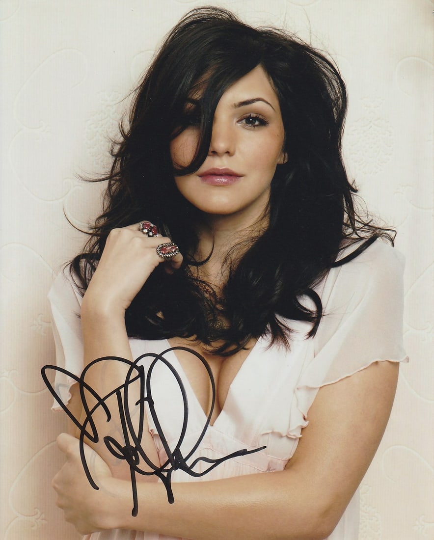 Katharine McPhee SCORPION / SINGER In Person Signed Photo: Photo size is 8x10. Katharine McPhee in person signed photo. Katharine McPhee has done such TV and movies as SCORPIO, SMASH, and COUNTRY COMFORT.