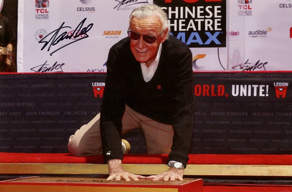Stan Lee (1922-2018) COMIC GENIUS In Person Signeded Photo (1 of 1)