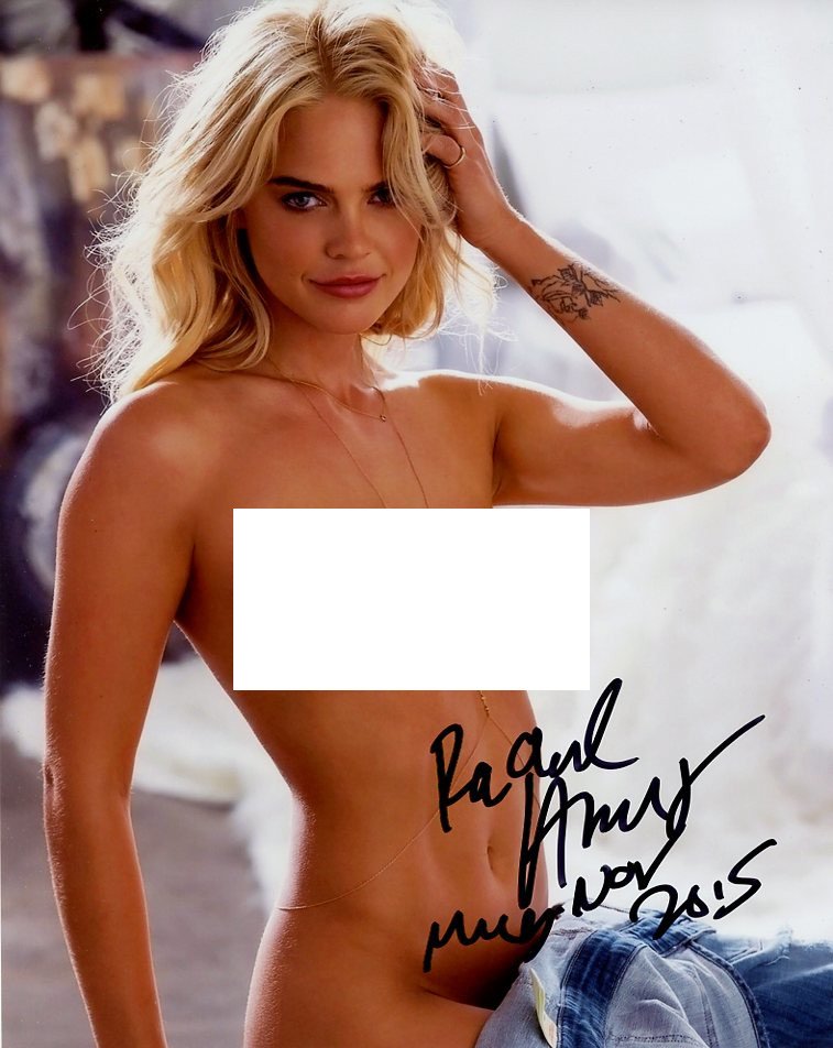 Rachel Harris PLAYBOY In Person Signeded Photo: Photo size is 8x10. Rachel Harris in person Signeded photo. Rachel Harris is an American painter, illustrator, model and the Playboy Playmate of the Month for November 2015.