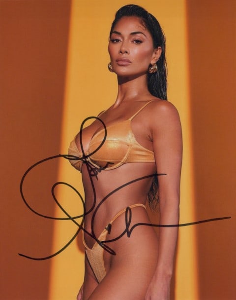 Nicole Scherzinger PUSSYCAT DOLLS In Person Signed Photo (1 of 1)