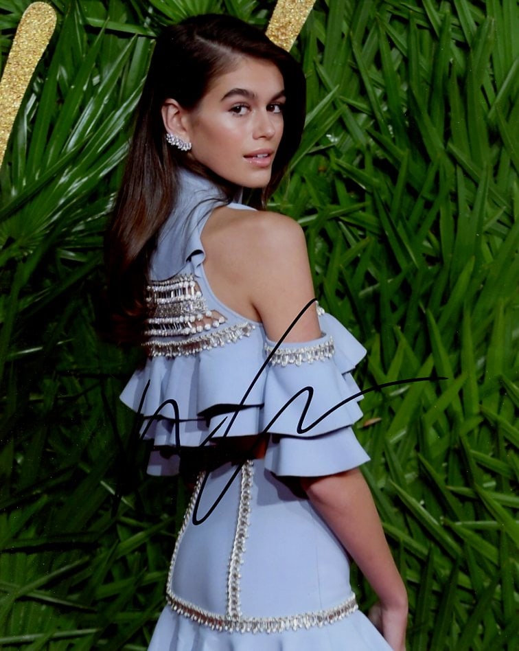 Kaia Gerber GORGEOUS MODEL In Person Signed Photo (1 of 1)