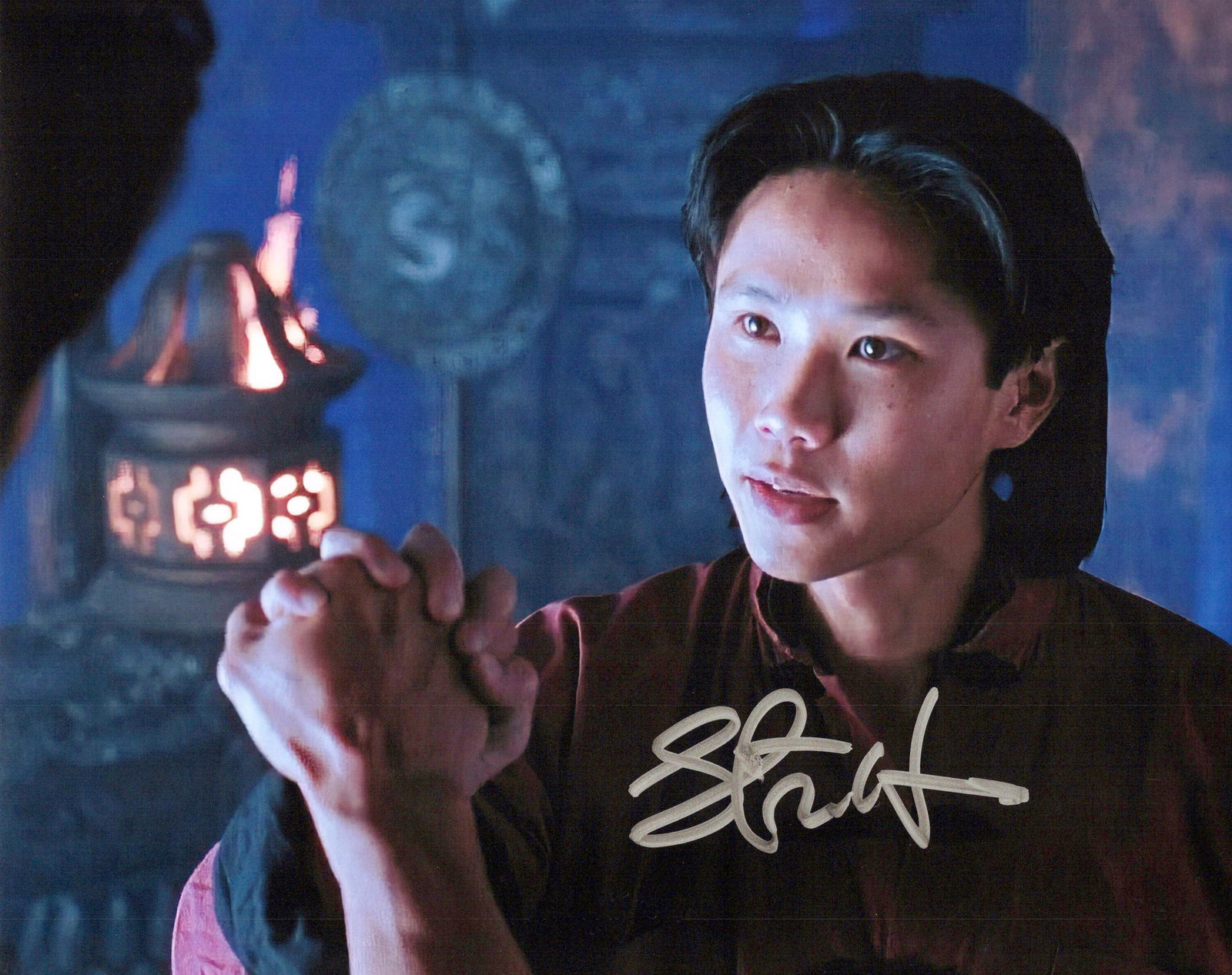 Stephen Ho MORTAL COMBAT LEGACY In Person Sign Photo: Photo size is 8x10. Steven Ho in person sign photo from the movie MORTAL KOMBAT LEGACY. Steven Ho as the character Chan.