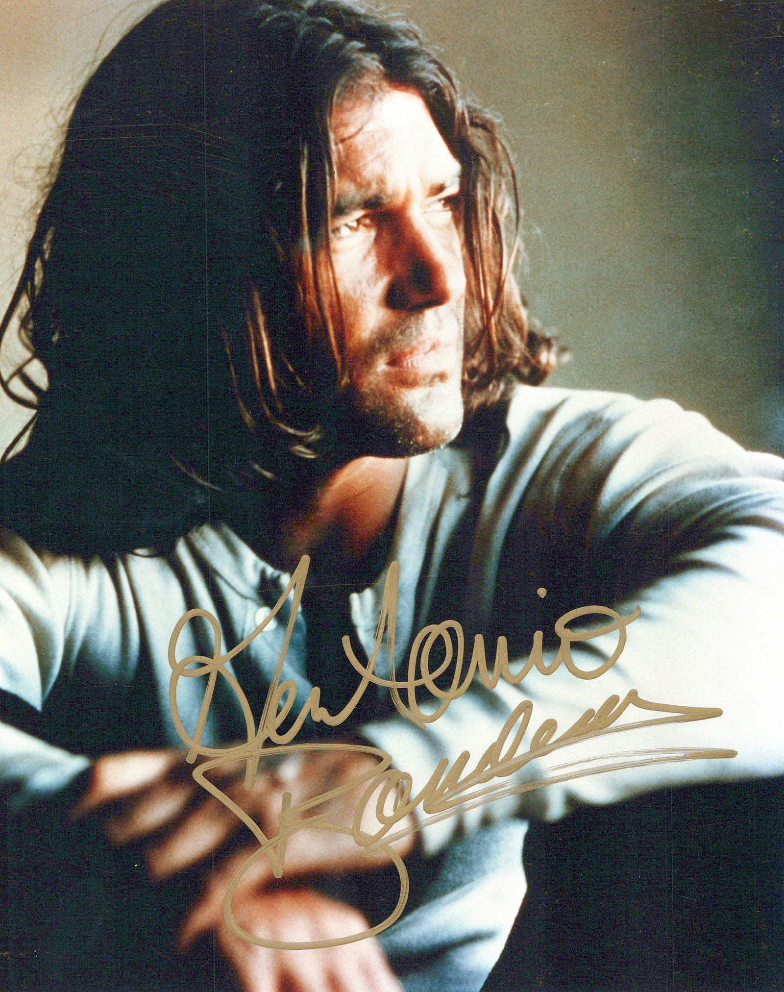 Antonio Banderas ZORRO / INDIANA JONES In Person Signed Photo: Photo size is 8x10. Antonio Banderas in person signed photo (FULL SIGNATURE!) Antonio Banderas has done such movies as THE MASK OF ZORRO, ONCE UPON A TIME IN MEXICO, and INDIANA JONES IN THE DIAL OF D