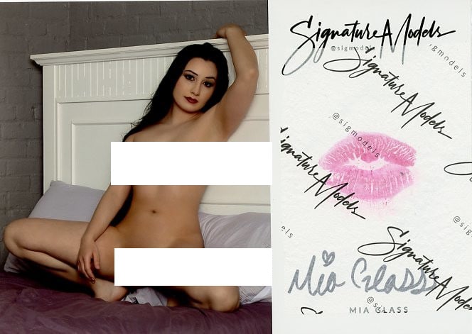 Mia Glass KISS CARD Signed MODEL In Person Signed (1 of 1)