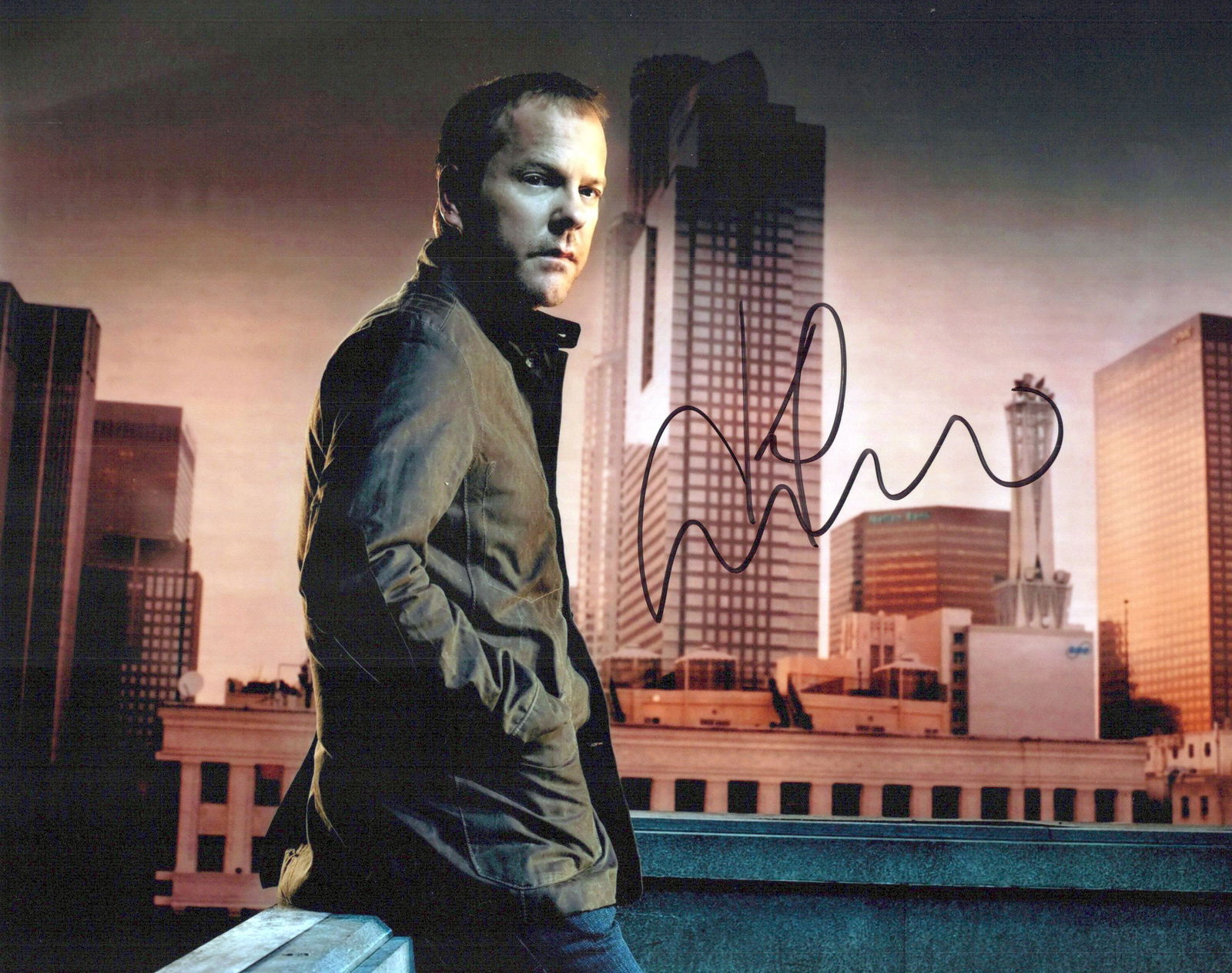 Kiefer Sutherland 24  In Person Signed Photo (1 of 1)