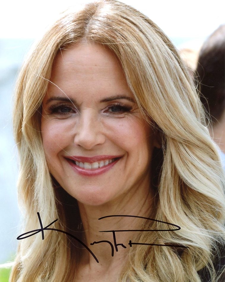 Kelly Preston (1962-2020) JERRY MAGUIRE / CAT IN THE HAT In Person Signed Photo: Photo size is 8x10. Kelly Preston (1962-2020) in person signed autographed photo. Kelly Preston has been in such movies as BATTLEFIELD EARTH, THE CAT IN THE HAT, and JERRY MAGUIRE