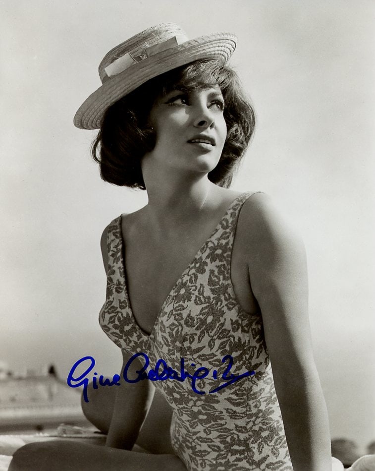 Gina Lollobrigida (1927-2023) GORGEOUS In Person Signed Photo (1 of 1)