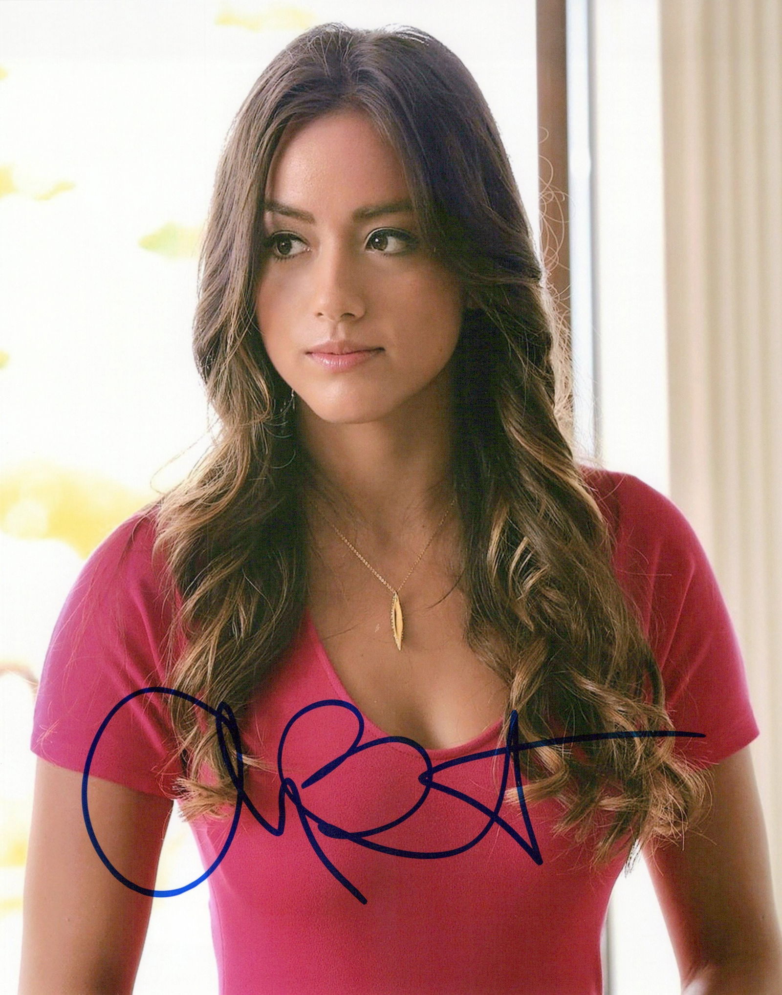 Chloe Bennett AGENTS OF SHIELD In Person Signed Photo: Photo size is 8x10. Chloe Bennett in person sign photo from the TV series AGENTS OF SHIELD. Chloe Bennett as the character Daisy "Skye" Johnson.