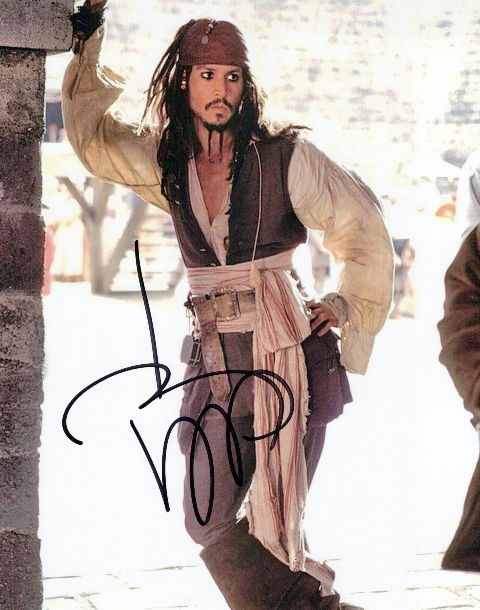 Johnny Depp PIRATES OF THE CARIBBEAN In Person Signed Photo (1 of 1)