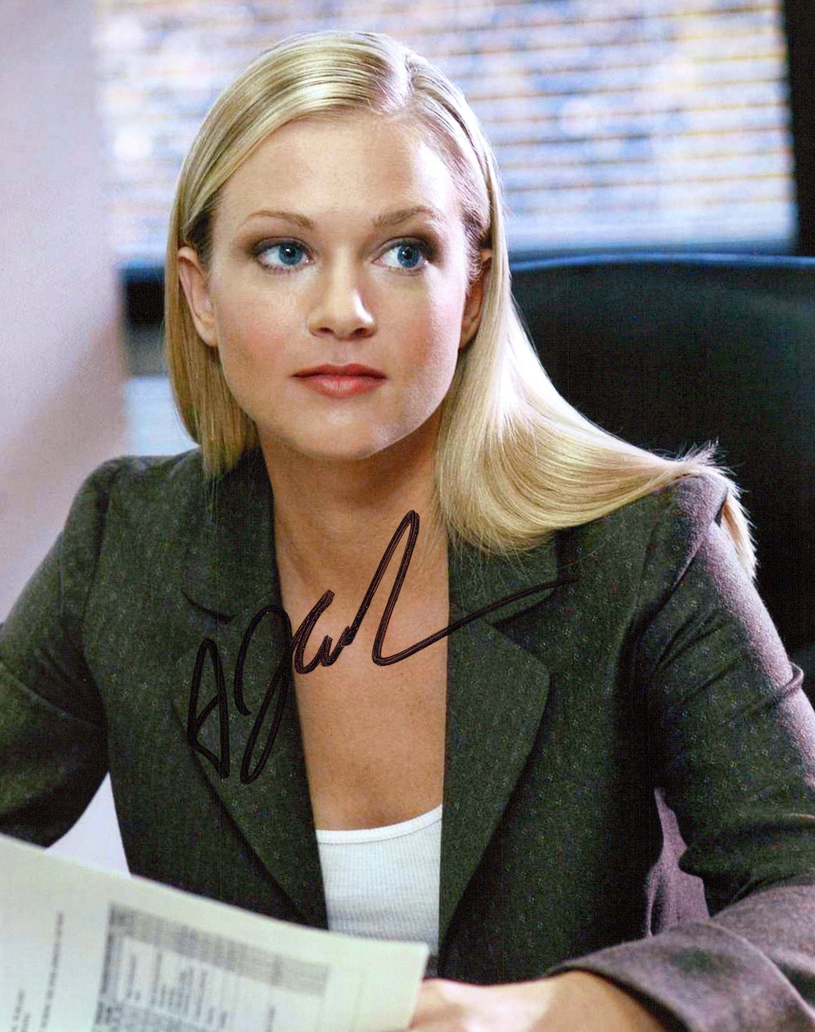 AJ Cook CRIMINAL MINDS In Person Signed Photo: Photo size is 8x10. AJ Cook in person signed autographed photo from the TV series CRIMINAL MINDS. AJ Cook as the character Jennifer Jareau