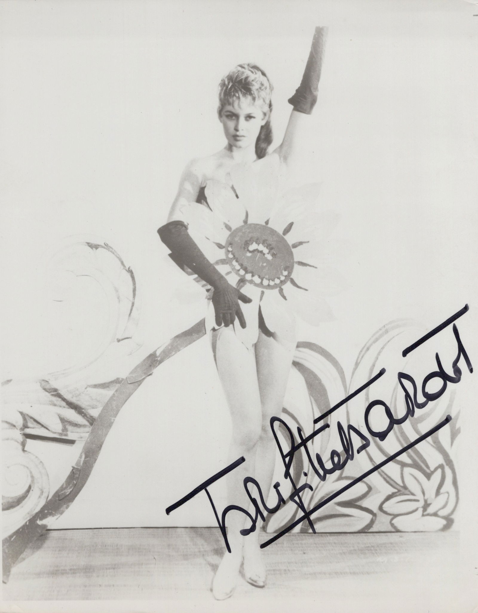 Brigitte Bardot FRENCH ACTRESS In Person Signed Photo (1 of 1)