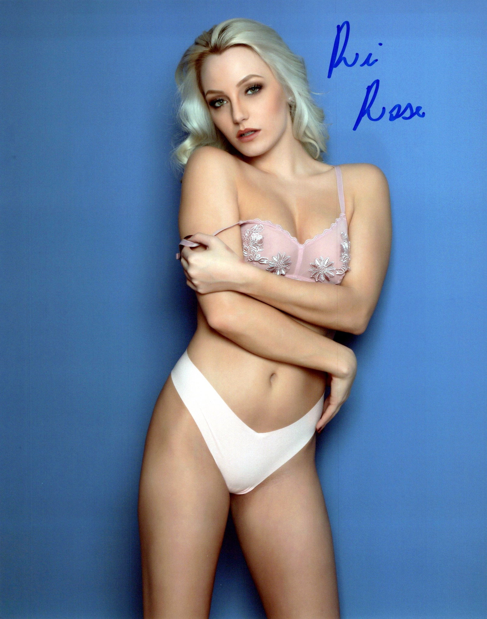 Ria Rose PLAYBOY In Person Signed Photo: Photo size is 8x10. PRIVATE SIGNING. Ria Rose in in person signed autographed photo. Ria Rose is a Playboy Cyber Girl of the Month. 8x10 Color In Person signed very sexy portrait. This item was signed
