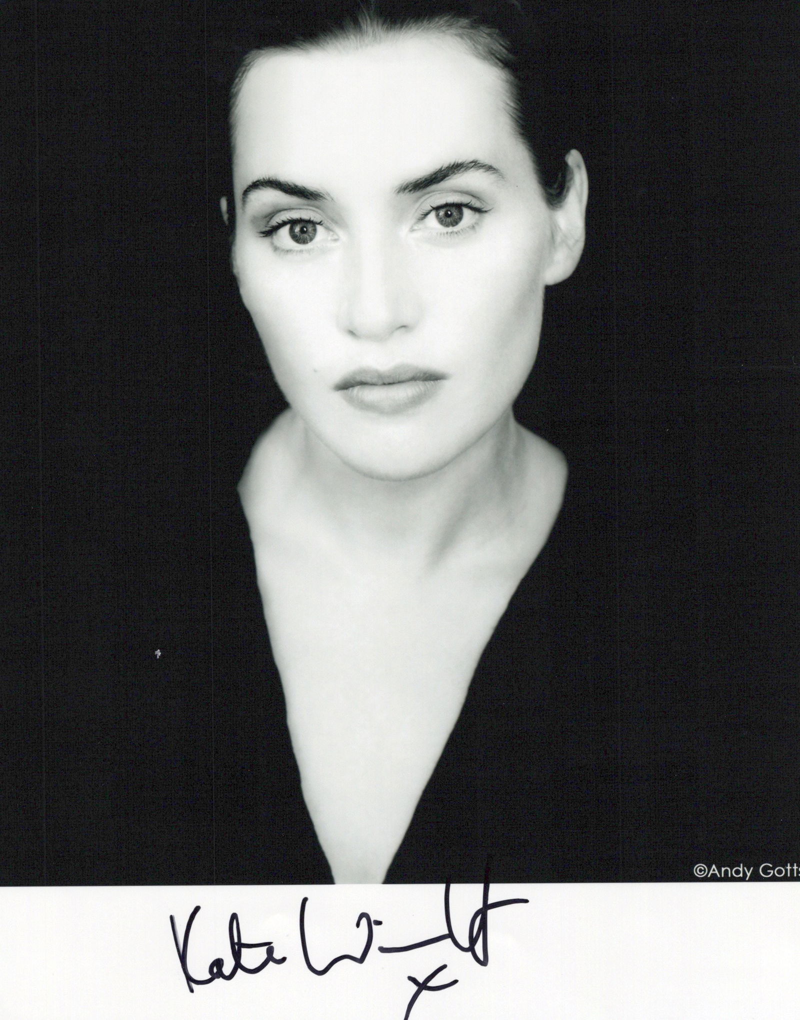 Kate Winslet TITANIC / DIVERGENT  In Person Signed Photo (1 of 1)