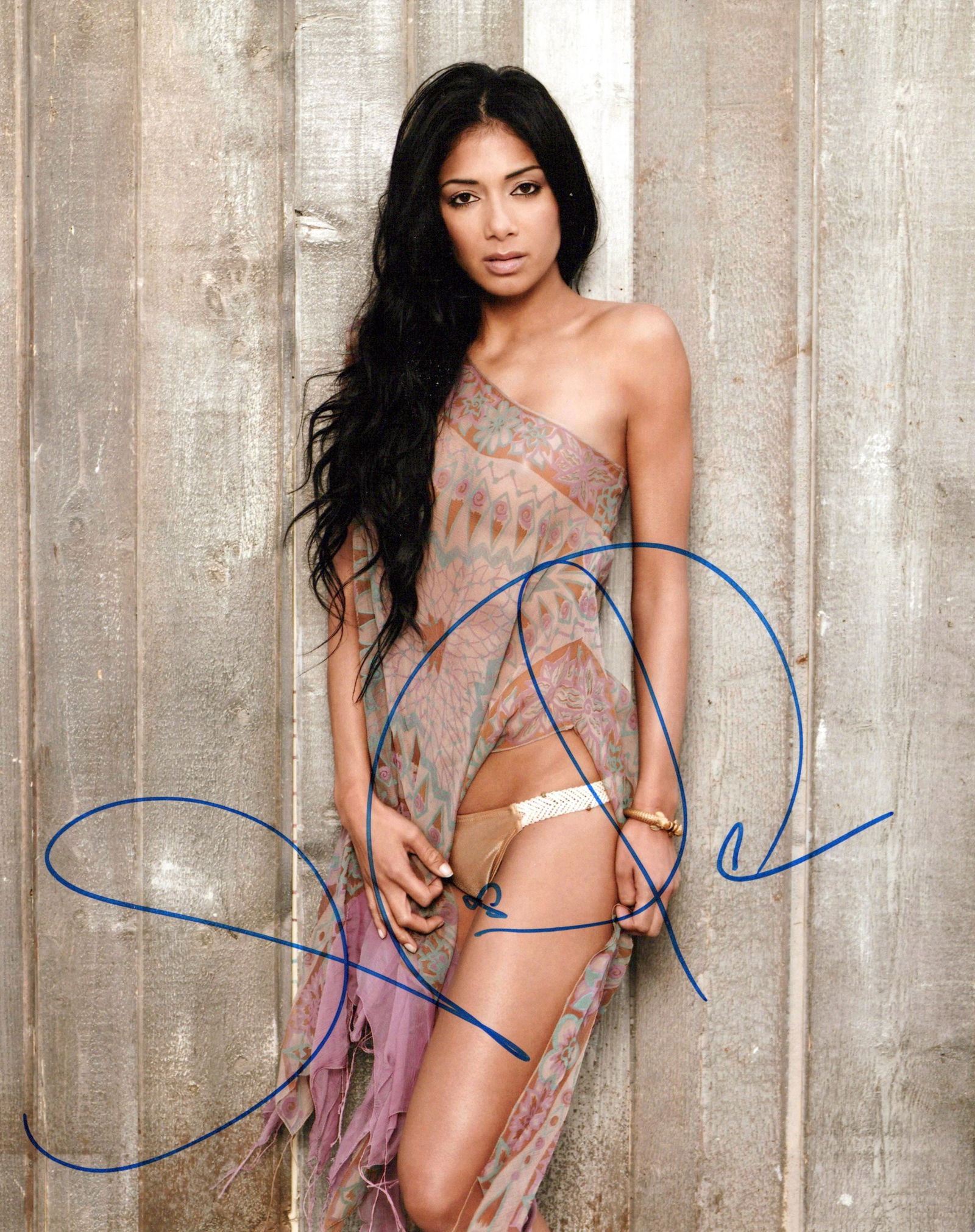 Nicole Scherzinger PUSSYCAT DOLLS In Person Signed Photo (1 of 1)