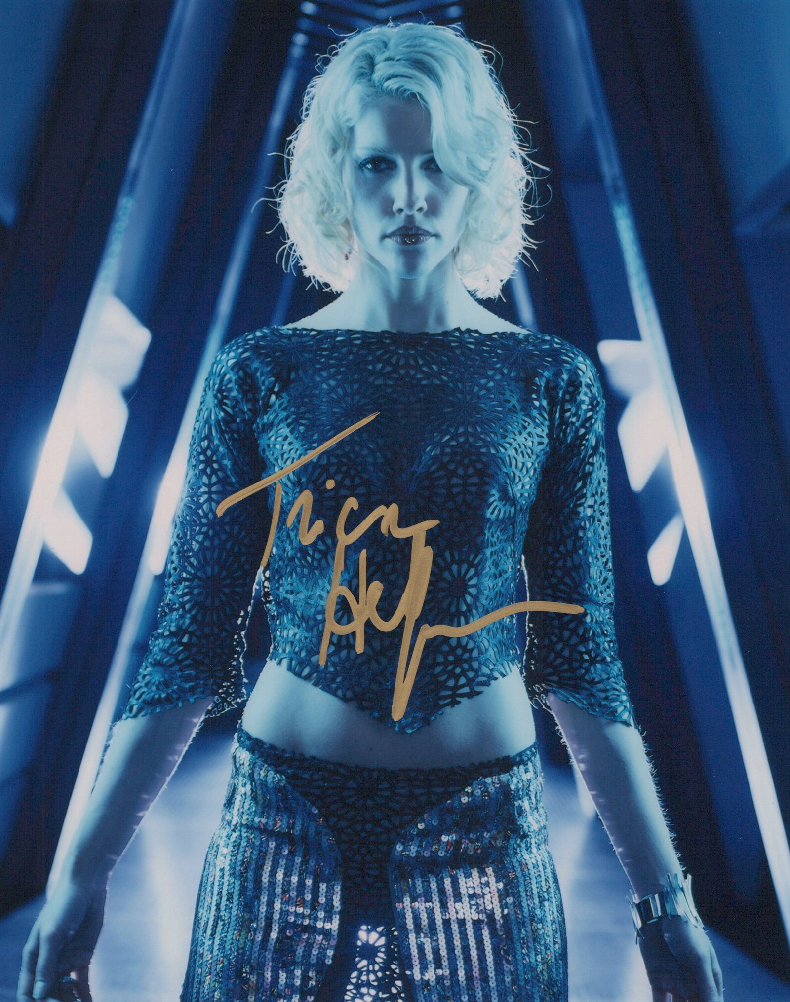 Tricia Helfer BATTLESTAR GALACTICA In Person Signed Photo (1 of 1)