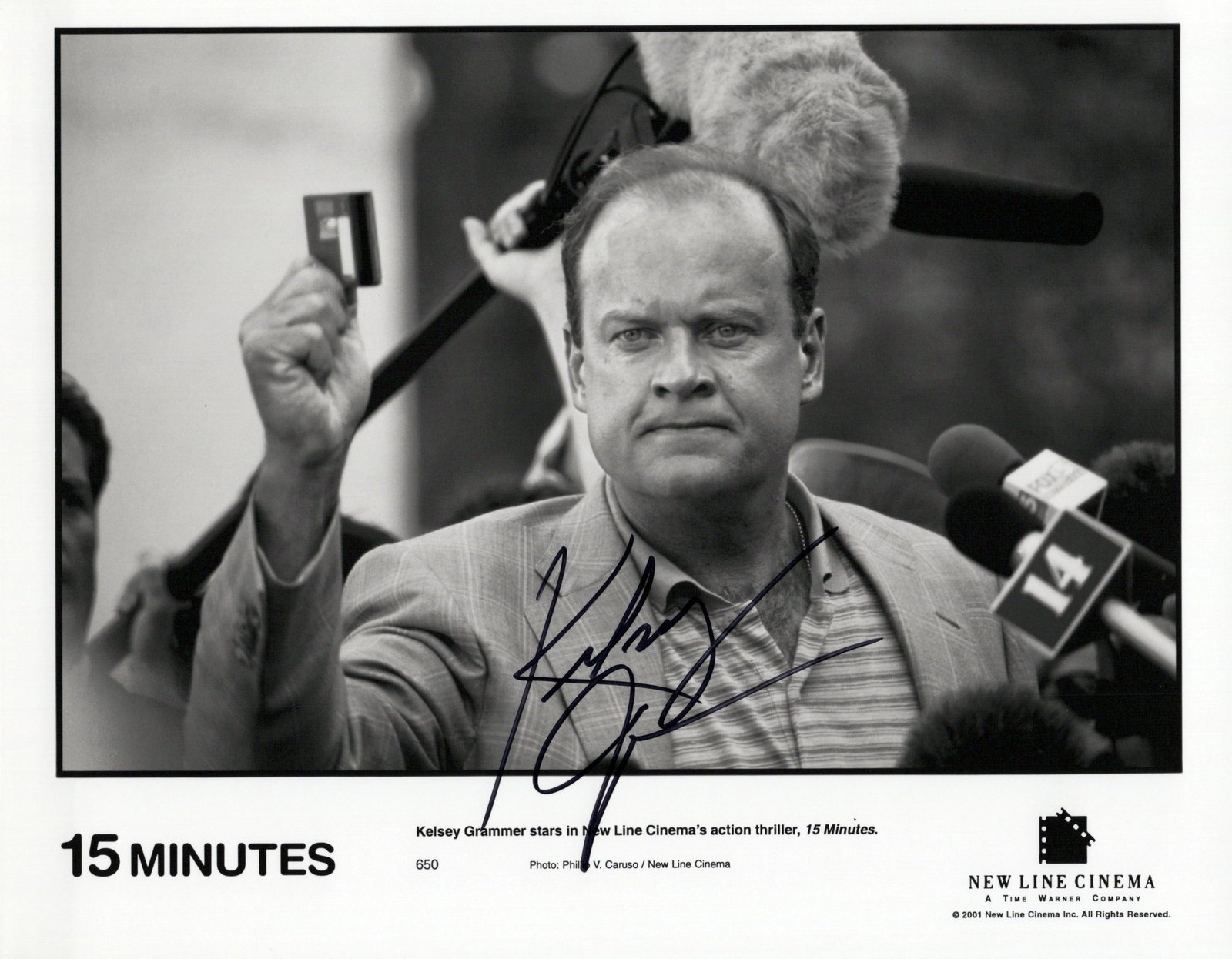 Kelsey Grammer 15 MINUTES In Person Signed Photo: Photo size is 8x10. Kelsey Grammer in person signed photo from the movie 15 MINUTES. Kelsey Grammeras the character Robert Hawkins.