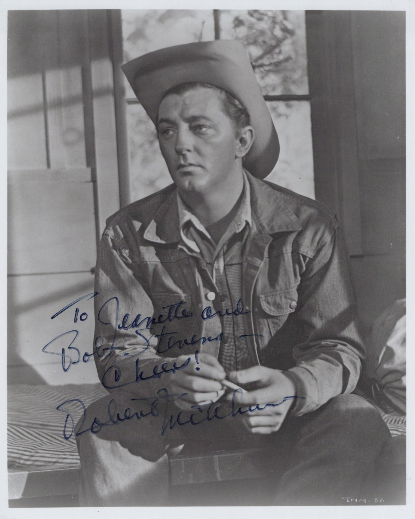 Robert Mitchum (1917-1997) ENEMY BELOW / LONGEST DAY Signed Photo (1 of 1)