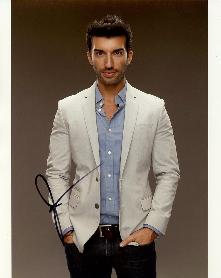 Justin Baldoni JANE THE VIRGIN In Person Signed Photo (1 of 1)