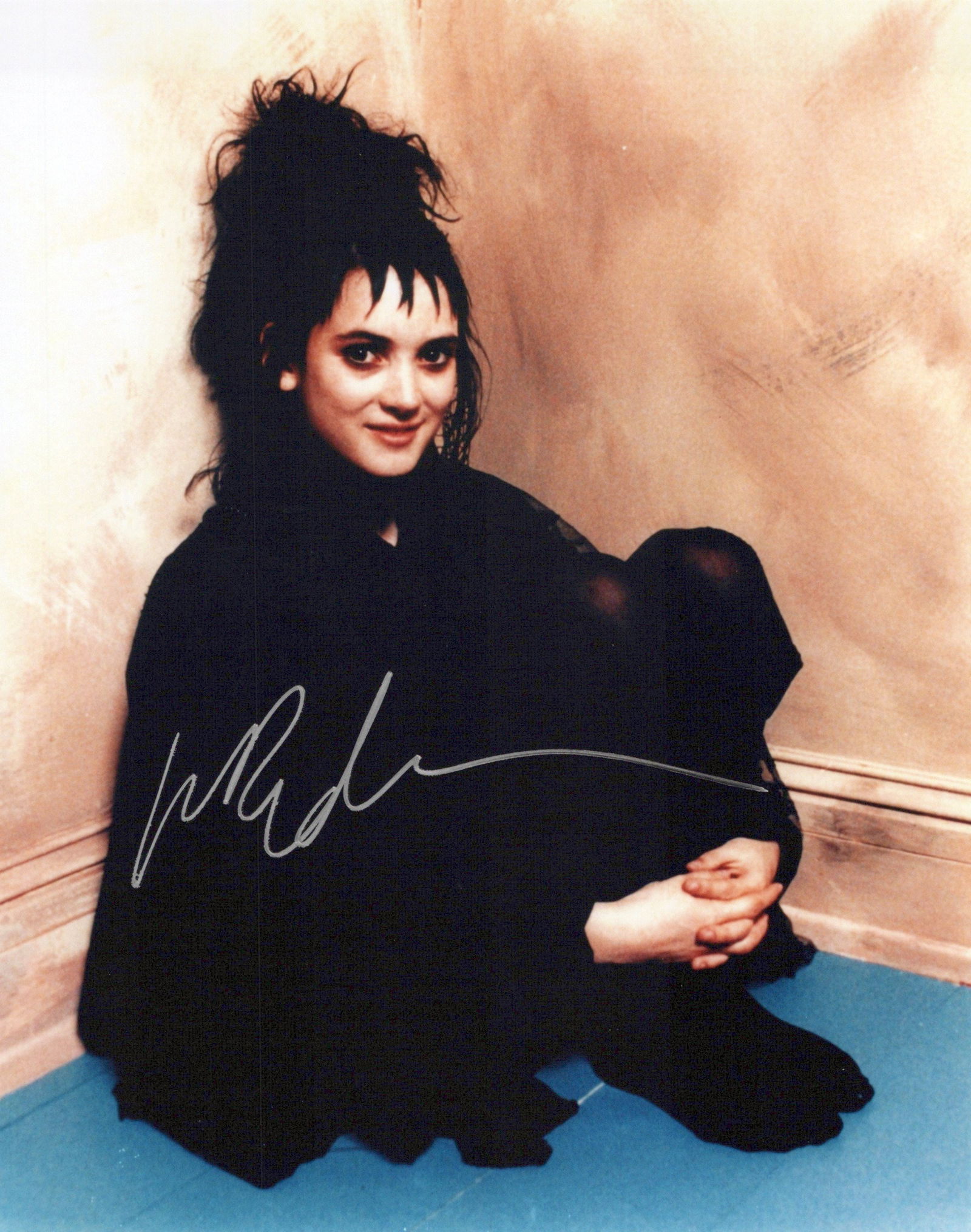 Winona Ryder BEETLEJUICE In Person Signed Photo (1 of 1)