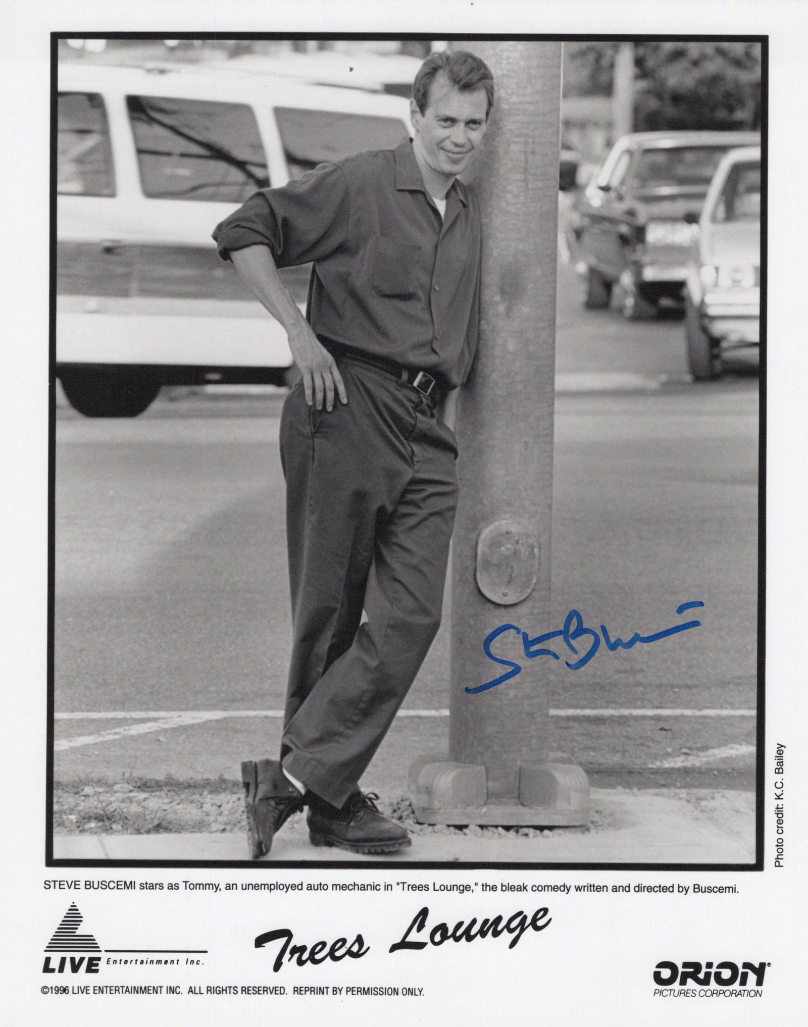 Steve Buscemi TREES LOUNGE Signed Photo: Photo size is 8x10. Steve Buscemi signed photo from the movie TREES LOUNGE. Steve Buscemi as the character Tommy.