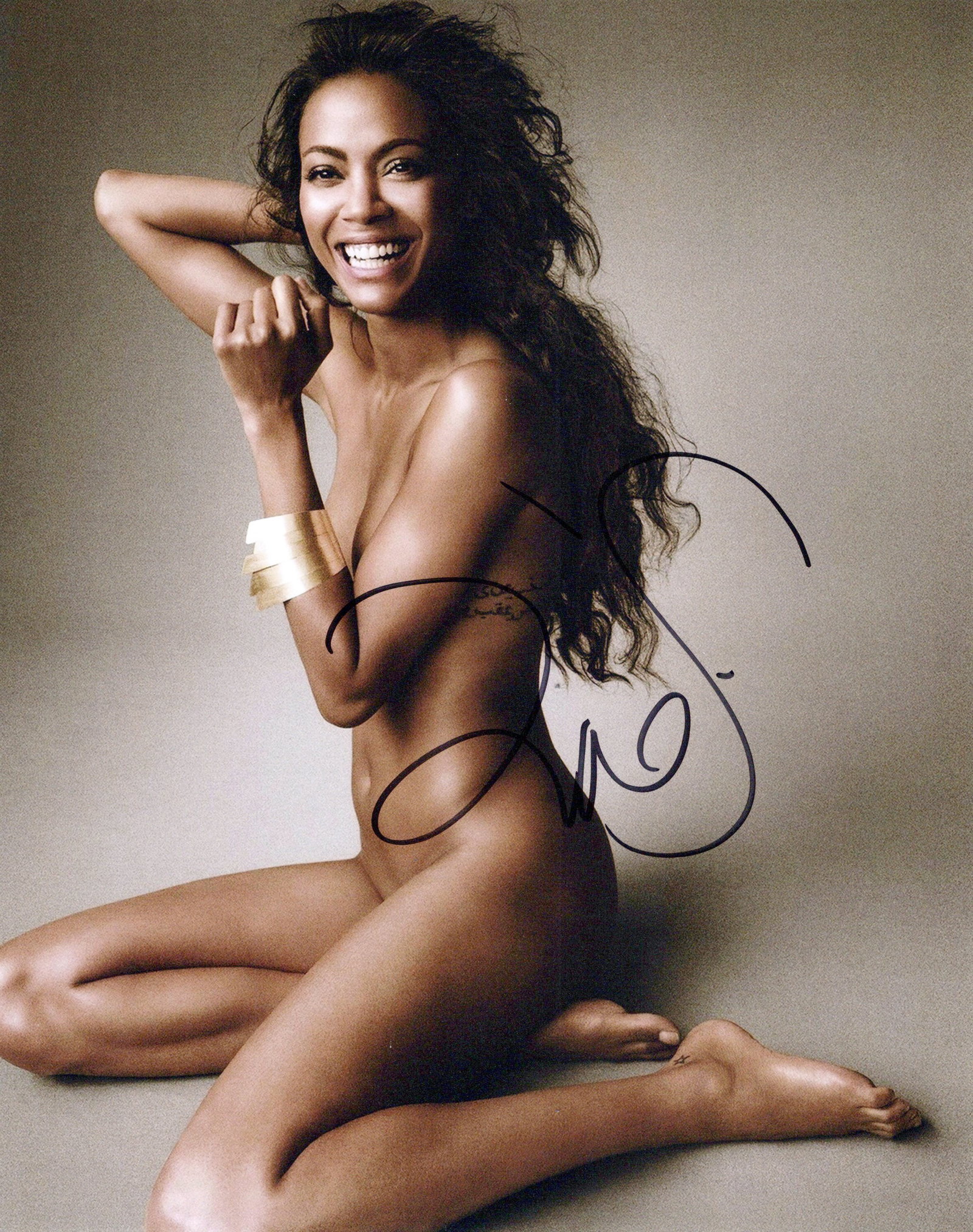 Zoe Saldana SEXY / STAR TREK In Person Signed Photo: Photo size is 8x10. Zoe Saldana in person signed autographed photo. Zoe Saldana has done such TV and movies as STAR TREK, GUARDIANS OF THE GALAXY, and Avatar.