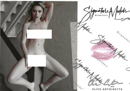 Alice Antoinette PLAYBOY KISS CARD In Person Signed Photo: Photo size is 5x7. PRIVATE SIGNING. Alice Antoinette in person signed photo and kiss card. Playboy Cybergirl. 5x7 Color In Person signed very sexy portrait. She added a lip print. This item was signed