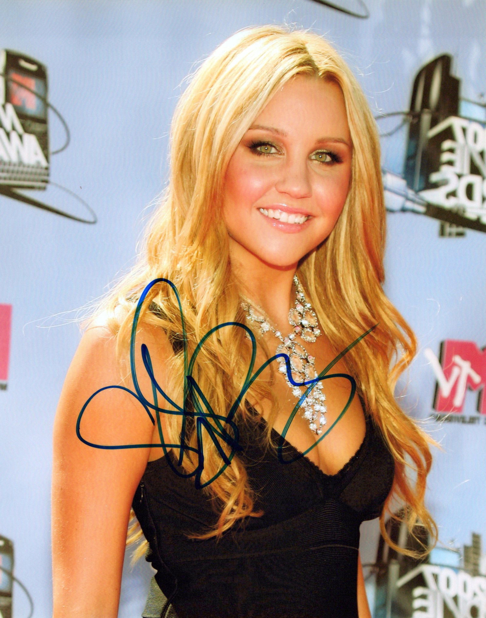 Amanda Bynes PRETTY In Person Signed Photo (1 of 1)