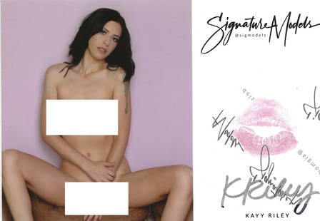 Kayy Riley MODEL KISS CARD In Person Signed Photo: Photo size is 5x7. PRIVATE SIGNING. Kayy Riley in person signed photo and kiss card. Kayy Riley is a popular Glamour model. 5x7 Color In Person Signeded very sexy portrait. She added a lip print. This