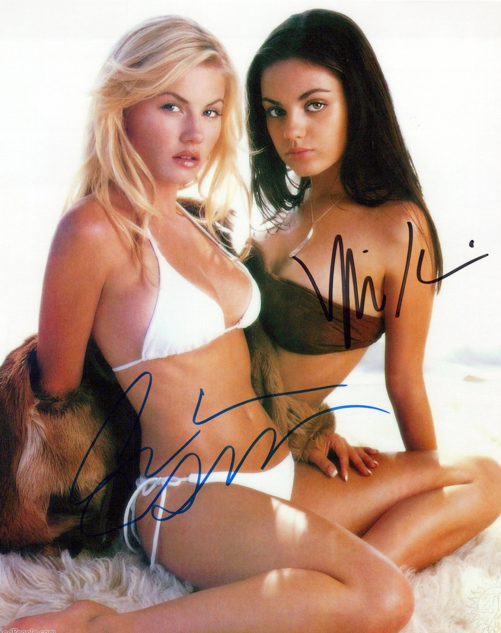Elisha Cuthbert / Mile Kunis (metallic) SEXY In Person Signed Photo (1 of 1)