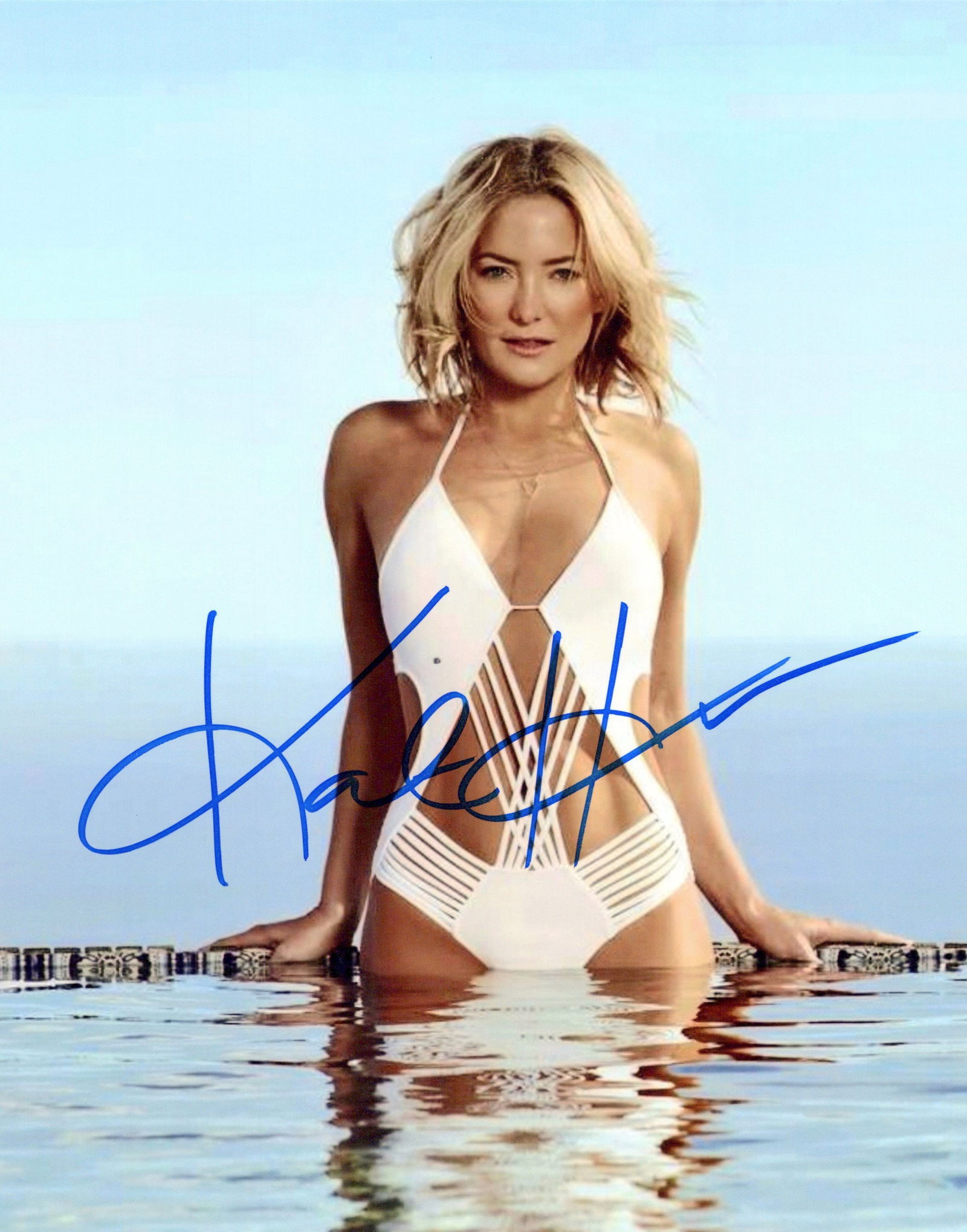 Kate Hudson STUNNING BATHING SUIT In Person Signed Photo (1 of 1)
