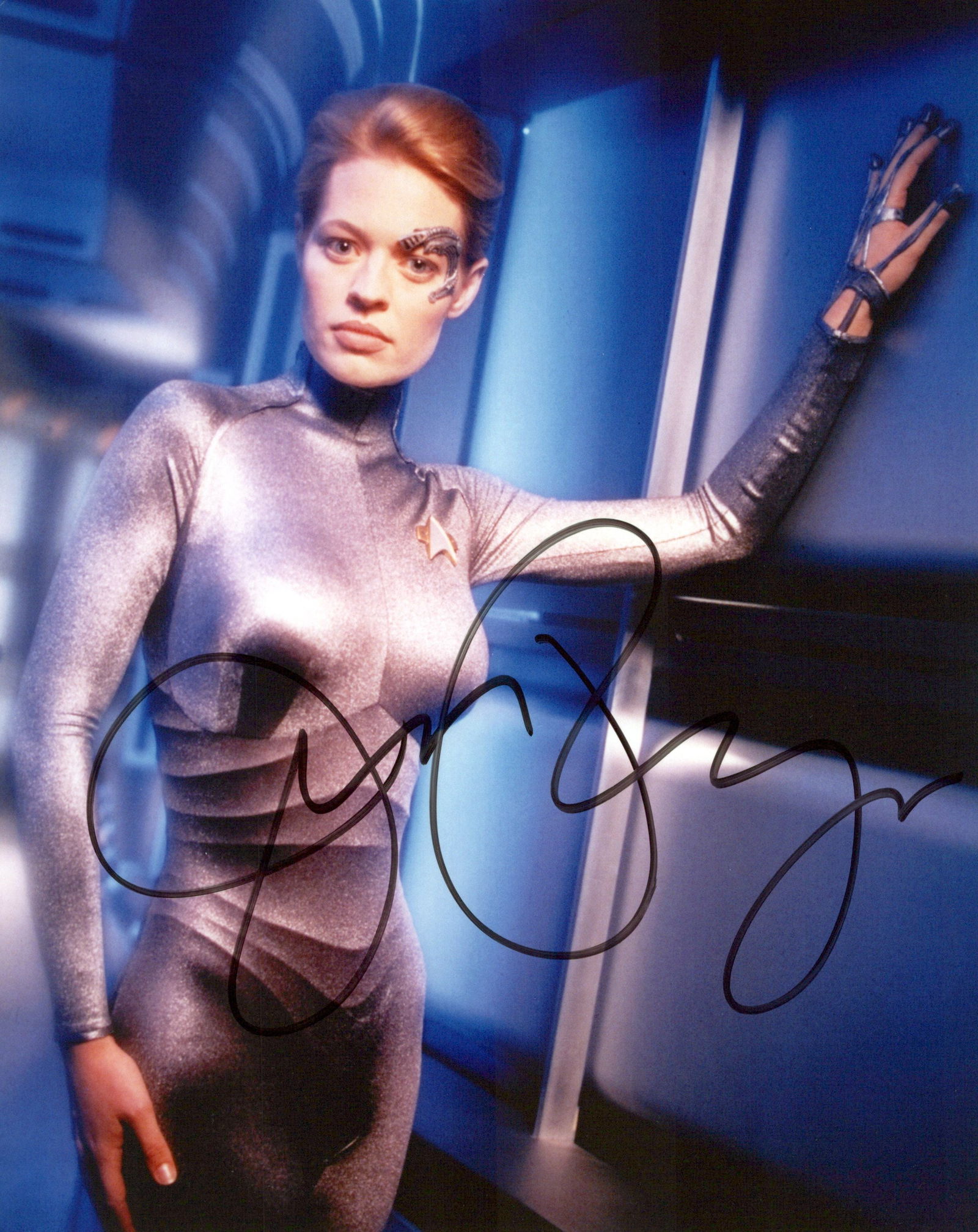 Jeri Ryan STAR TREK VOYAGER In Person Signed Photo (1 of 1)