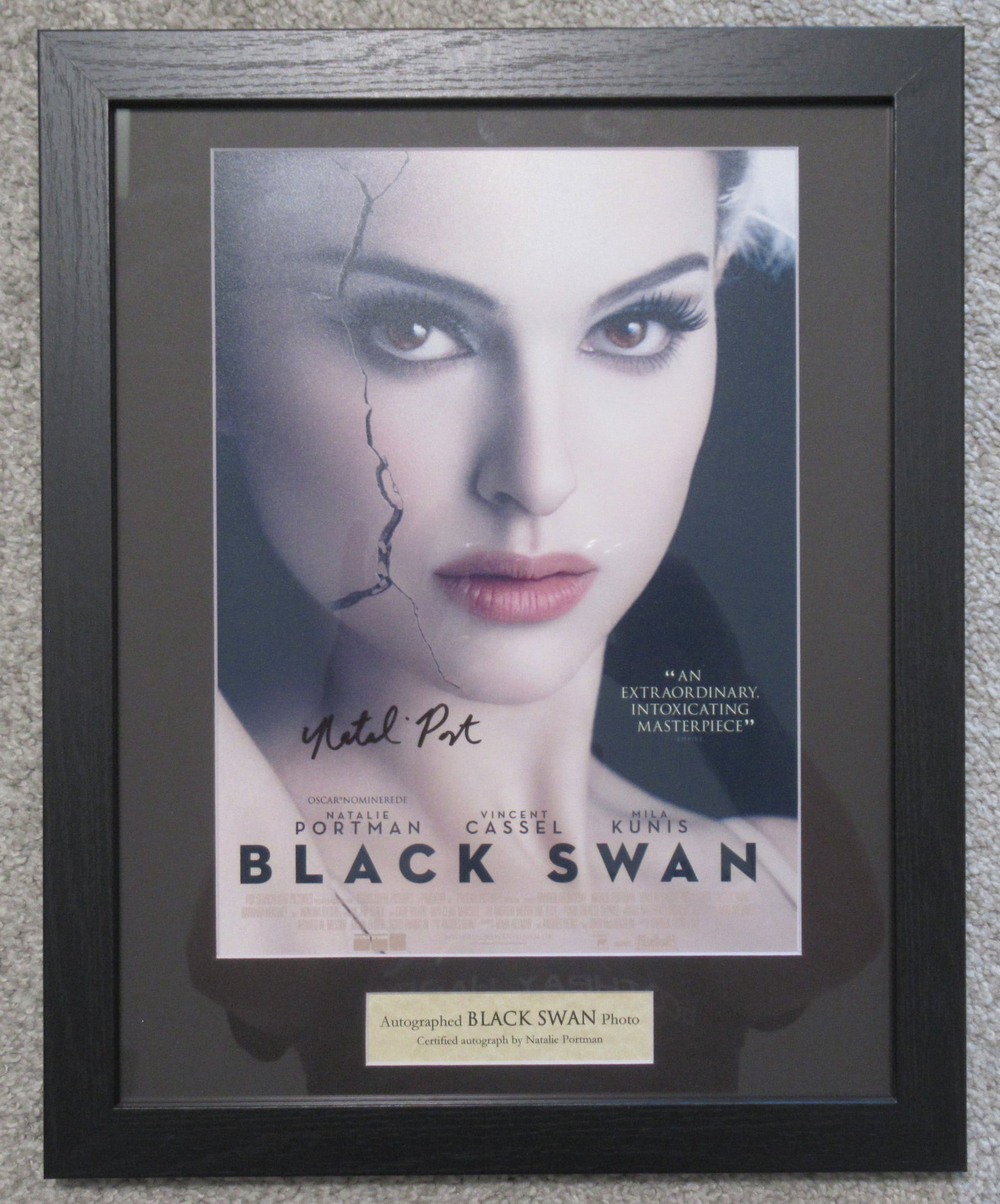 Natalie Portman BLACK SWAN (FRAMED) In Person Signed Photo: Photo size is 12.5x 15.5. PLEASE NOTE: This is a framed piece and will require extra postage. Natalie Portman in person signed photo from the movie BLACK SWAN. Natalie Portman as the character Nina Sa